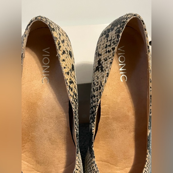 Vionic Snakeskin Patterned Wedge Heels - Picture 5 of 15